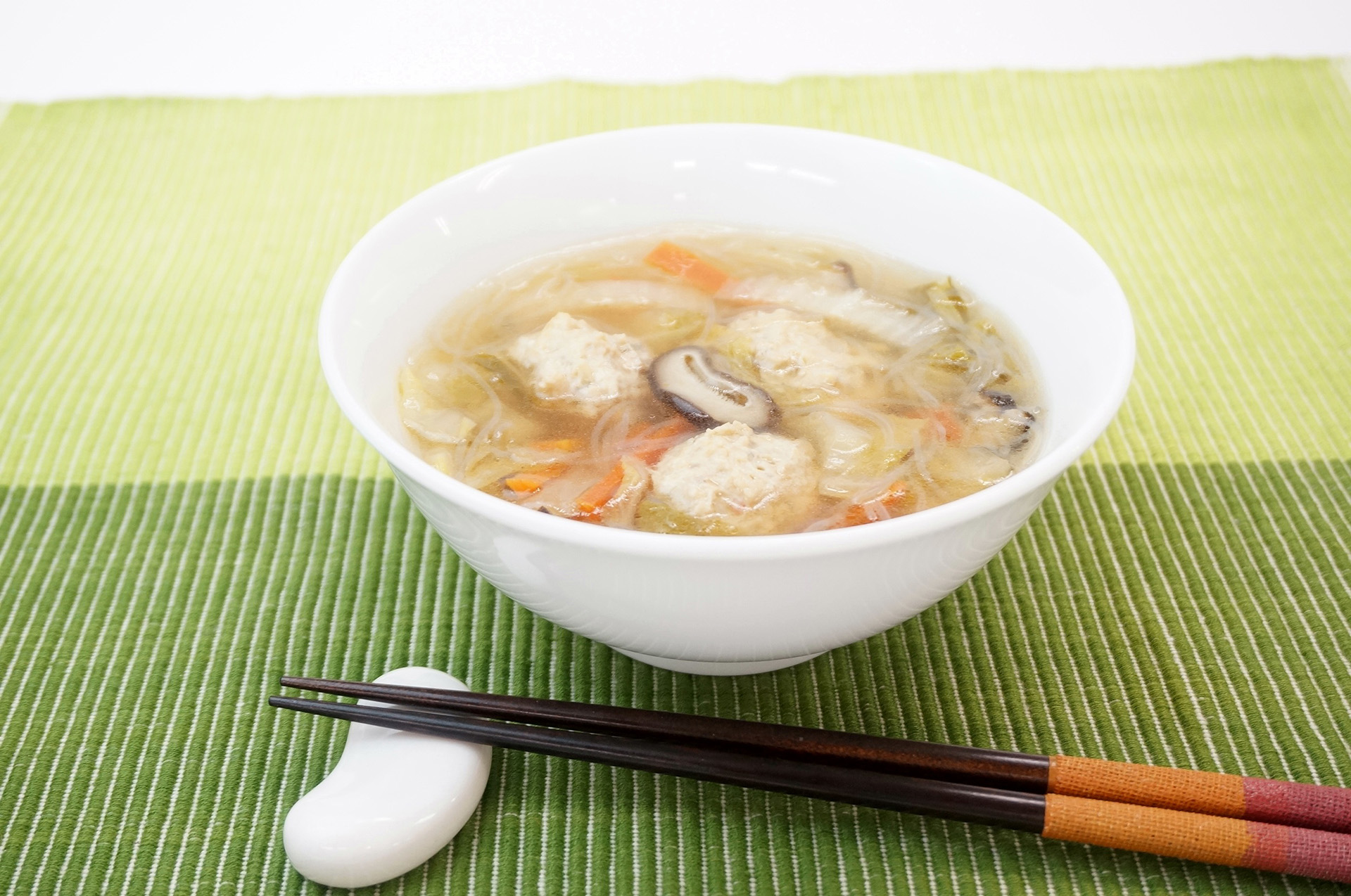 肉団子と春雨のスープ煮の画像